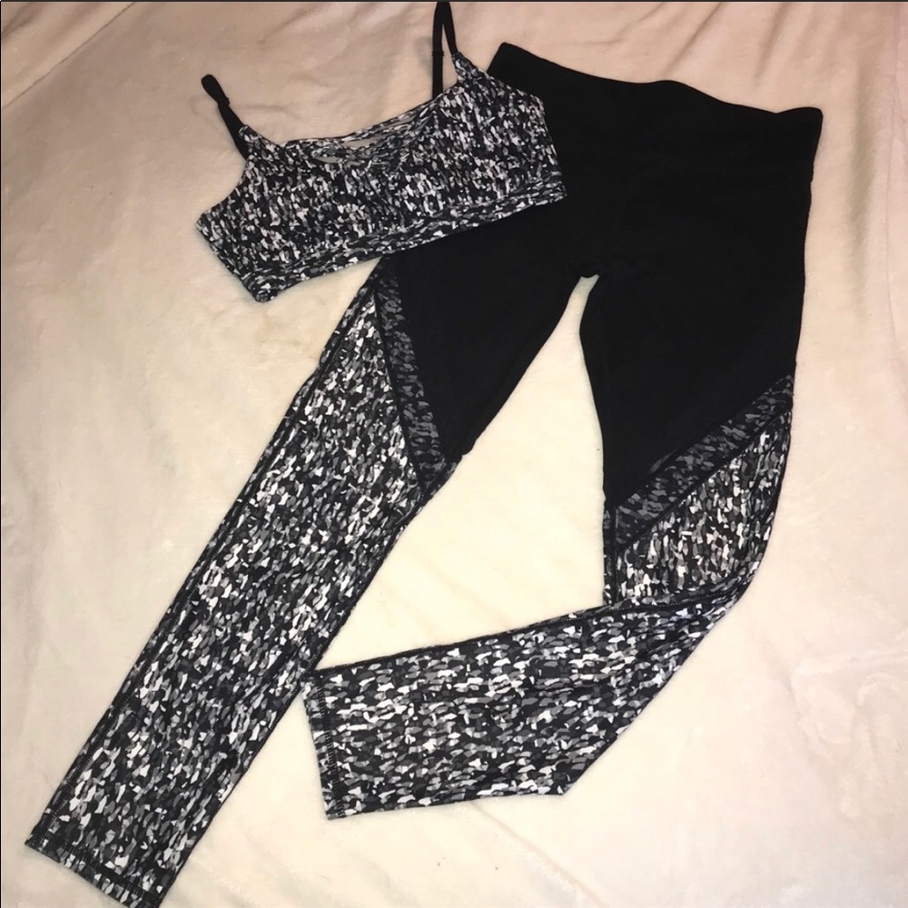 Fabletics Mesh Salar Powerhold Leggings